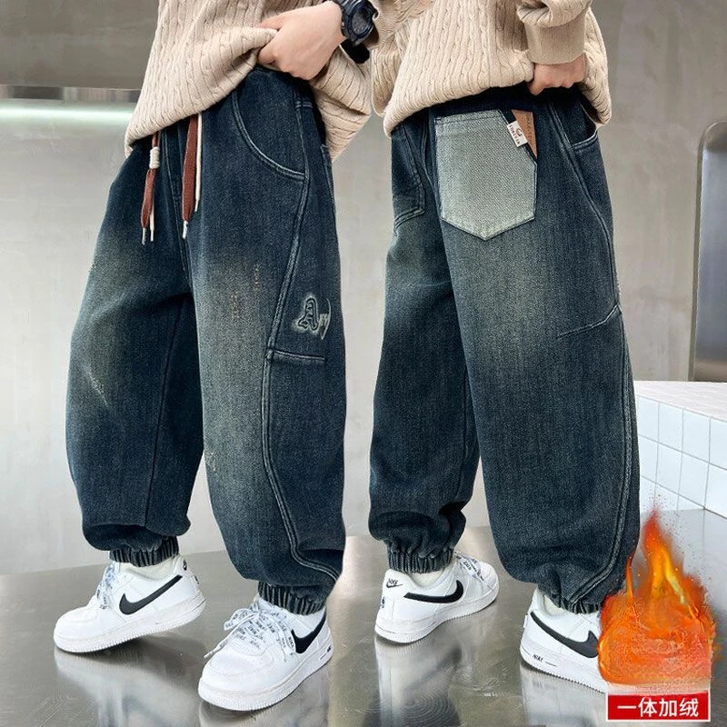 时尚A字印花男童冬款加绒牛仔裤加厚2024新款中大童装男孩一体绒