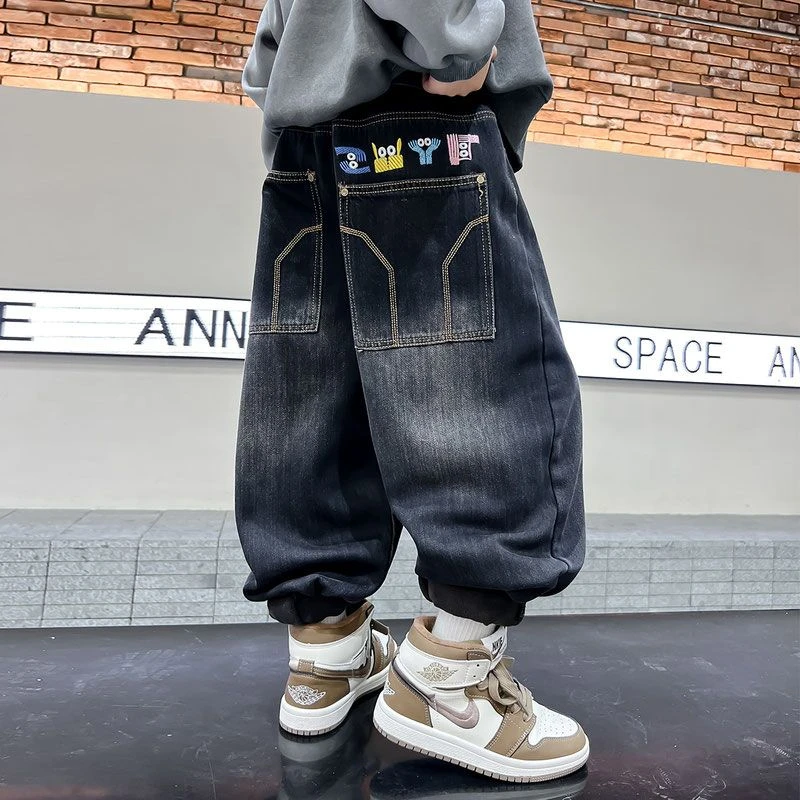 男童3-6岁卡通刺绣加绒牛仔裤秋冬款儿童一体绒裤子中大童
