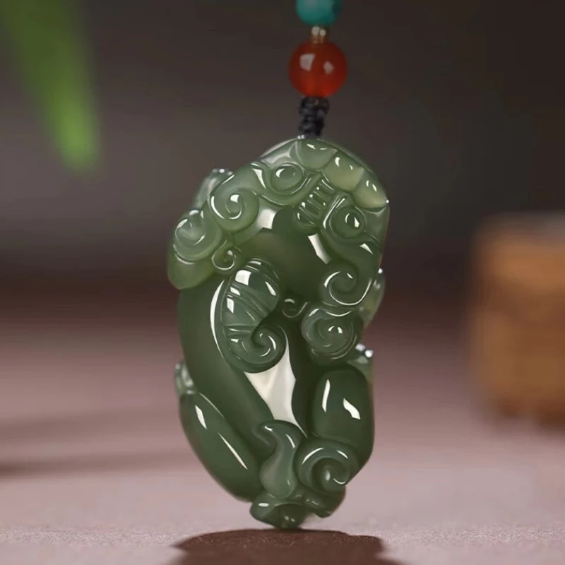 新疆和田玉晴水貔貅吊坠男女款玉石青白皮丘招财玉佩玉坠挂件项链