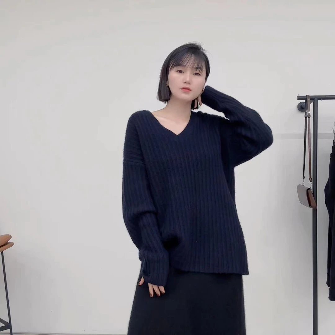 WW私服·麦穗V领羊毛衫W037