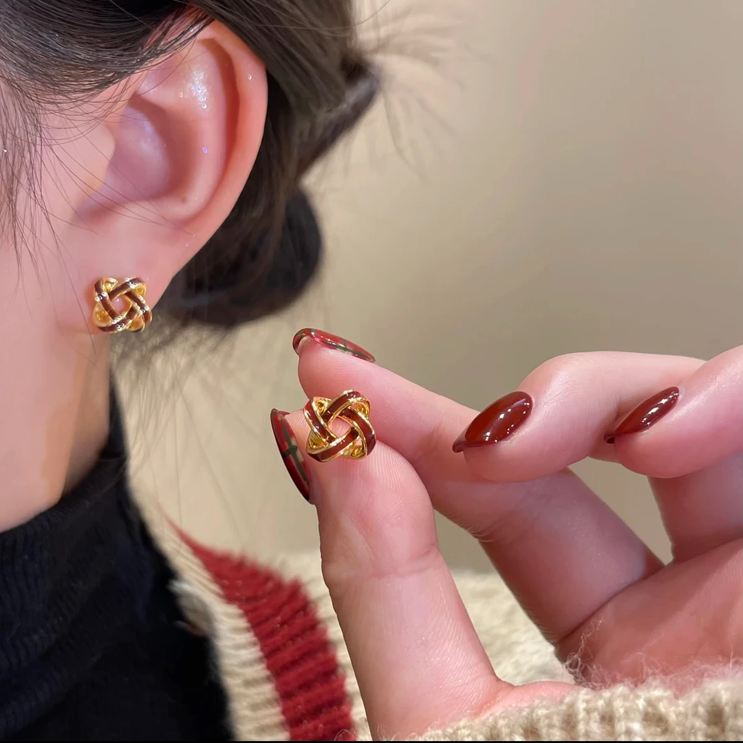 铜合金耳饰 复古红色风车耳钉女小众轻奢百搭缠绕四叶草耳钉女款