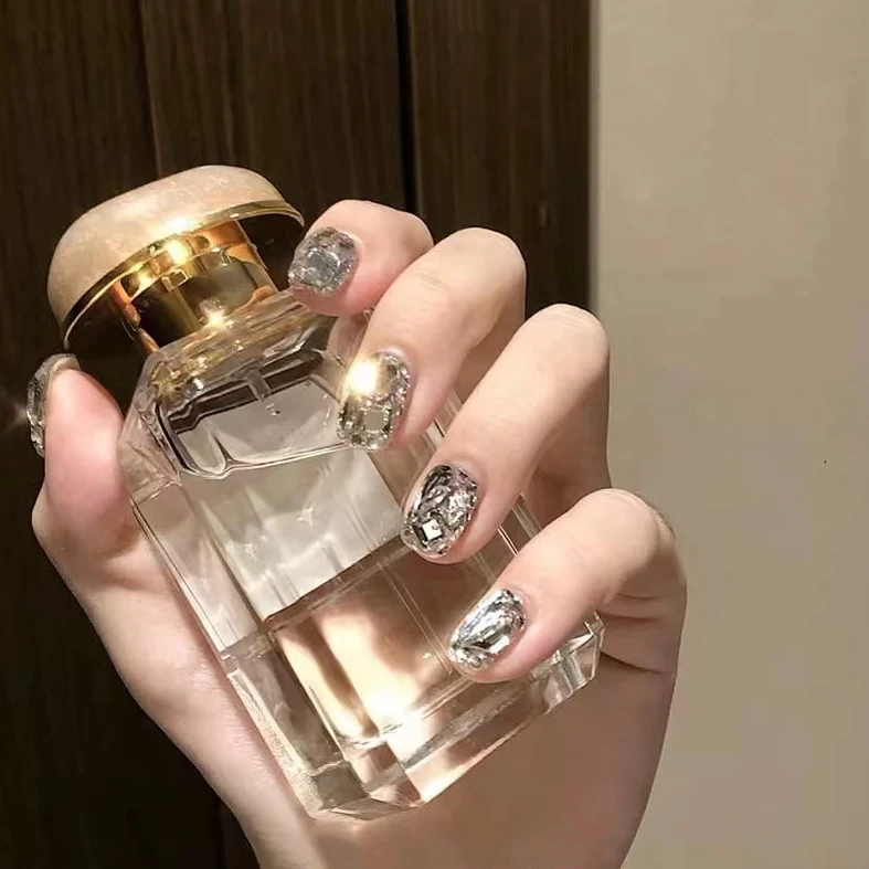 短款冰透镶钻高级感穿戴甲片爆闪满钻日常少女甜酷假指甲美甲显白