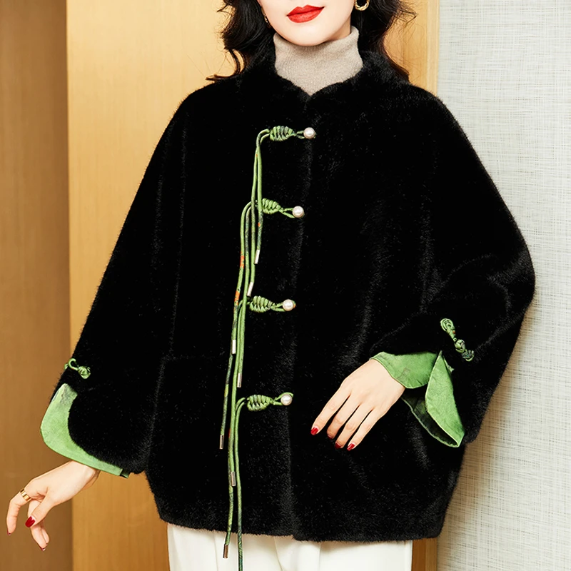 过年衣服妈妈冬季皮毛一体大衣中老年喜婆婆气质水貂绒新中式外套