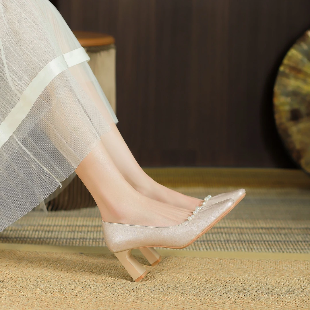 2025春季新款手工真皮时尚百搭潮流女高跟鞋粗跟气质珍珠