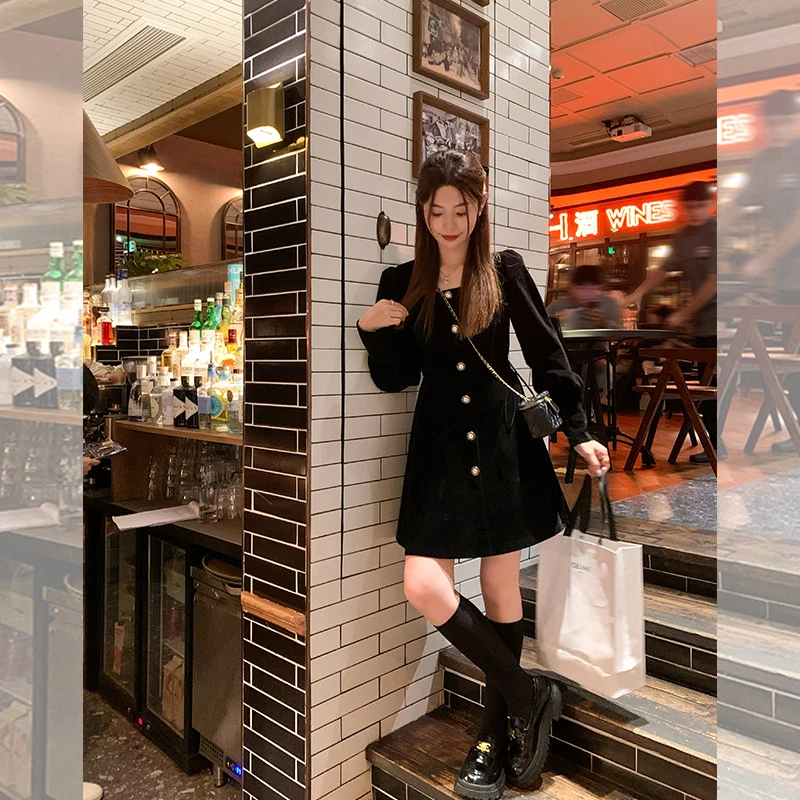 【年末清清】曾小咸法式黑色方领连衣裙女Z234LC2054