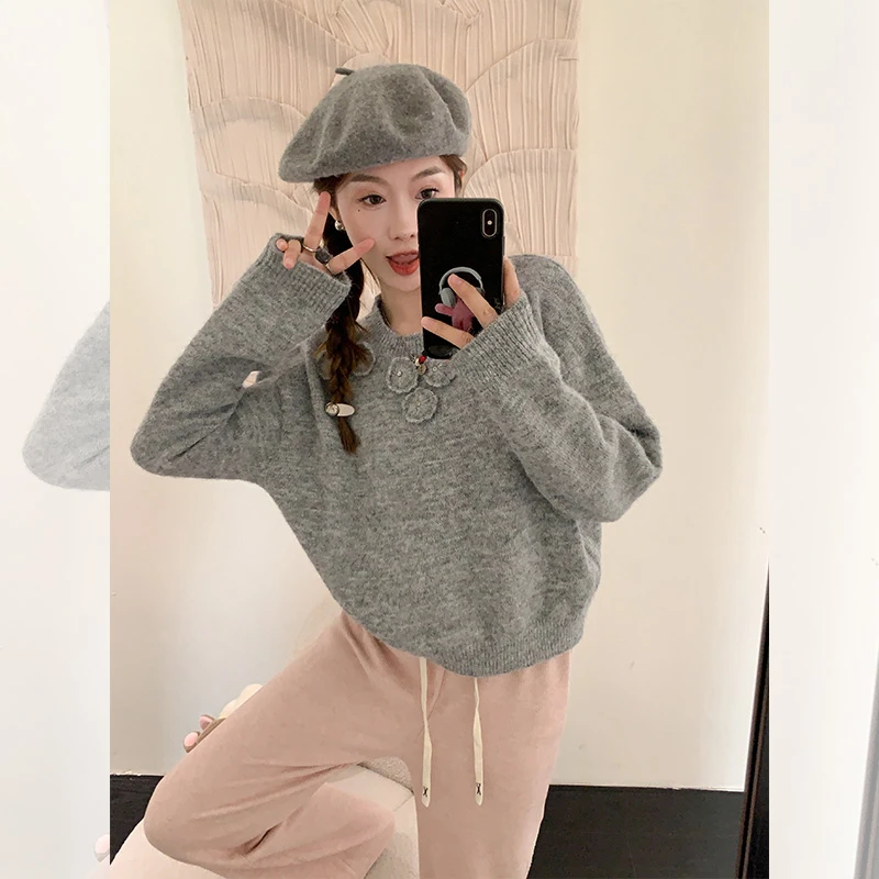 【年末清清】灰色圆领花朵设计长袖套头毛衣女秋冬Z243MS3357