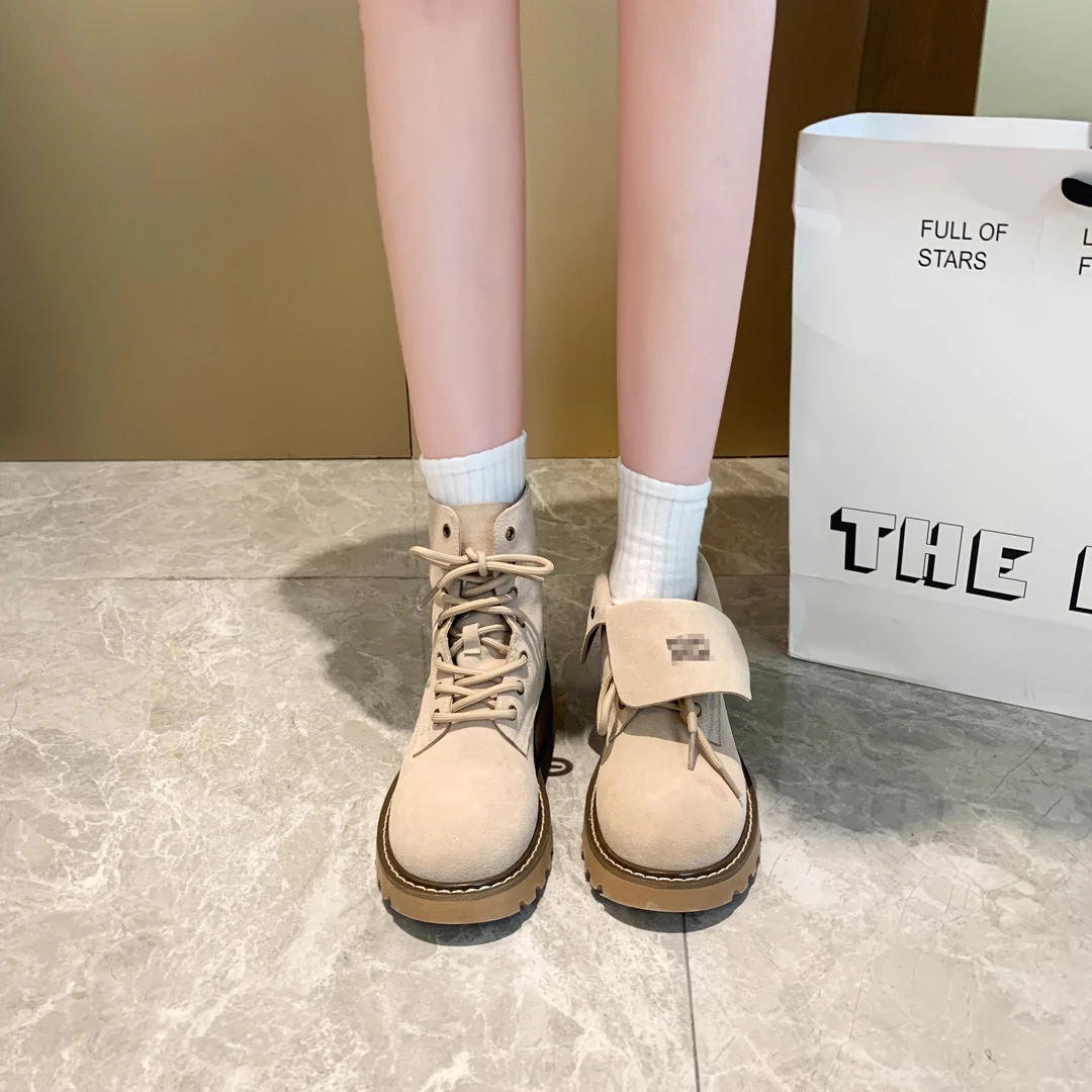 紫幻玲珑胖mm加宽大码圆头短靴2024新款秋冬厚底胖粗腿显瘦真皮