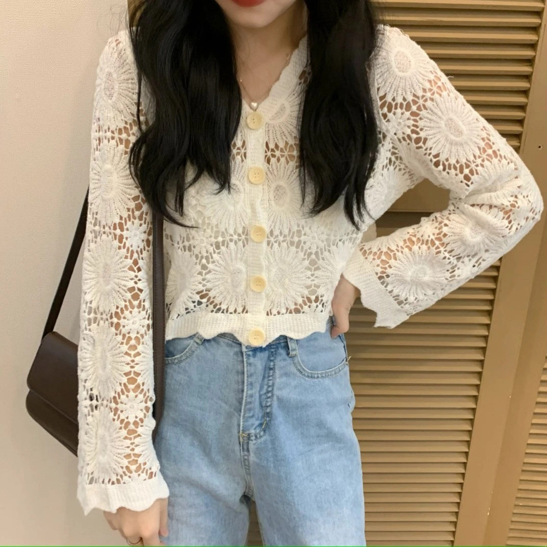 宽松镂空钩花设计感法式温柔小香风开衫上衣洋气气质长袖v领复古