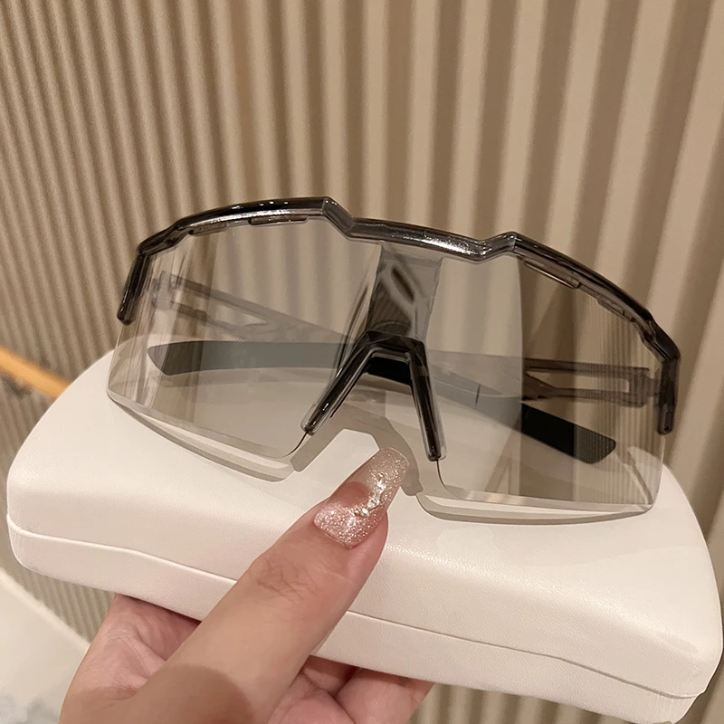 骑行偏光变色眼镜专业防风沙防紫外线太阳镜户外运动日夜两用墨镜