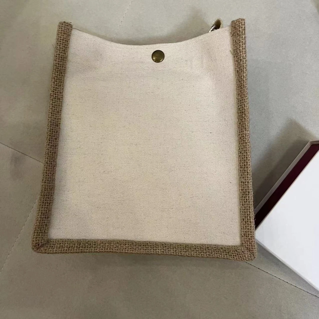 （25 年6月）百搭通勤//露**休闲斜挎包H764