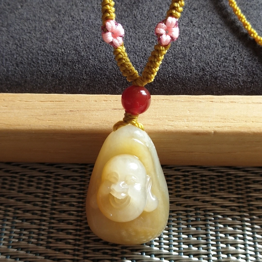 和田玉手工雕刻开心佛