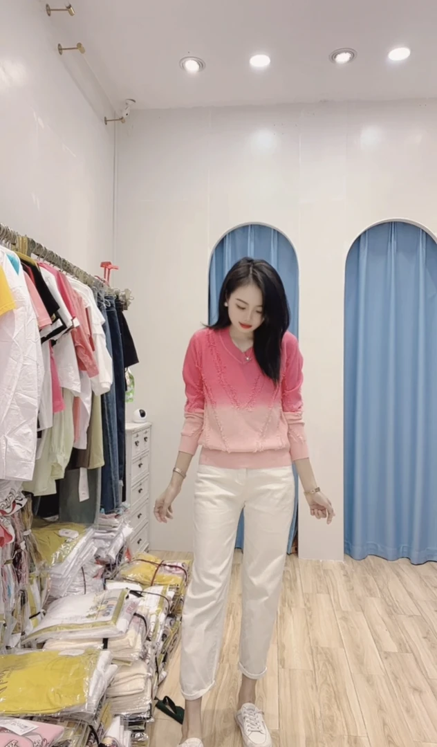 【小玉】新款时尚渐变色设计感百搭时尚休闲潮流上衣