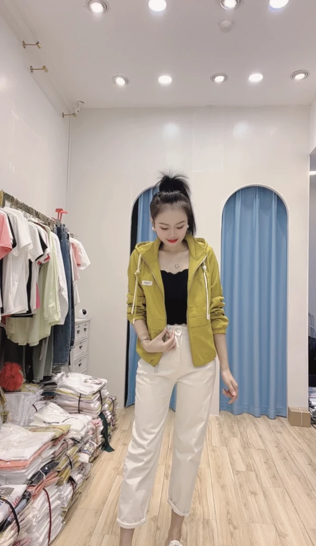 【小玉】2024新款时尚设计感百搭潮流外套（帽子可拆开）