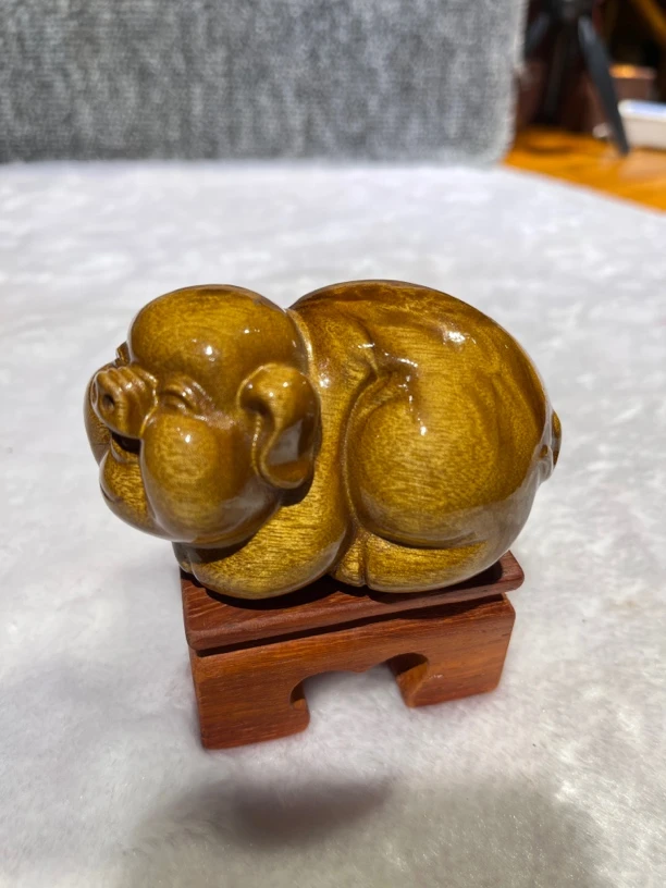 金丝楠木摆件招财猪手把件