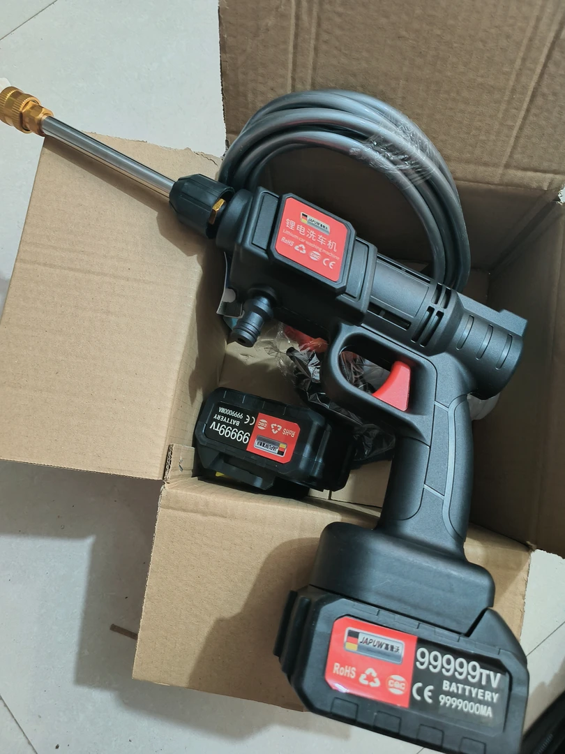 库存锂电洗车机（一电一充配件齐全）无售后