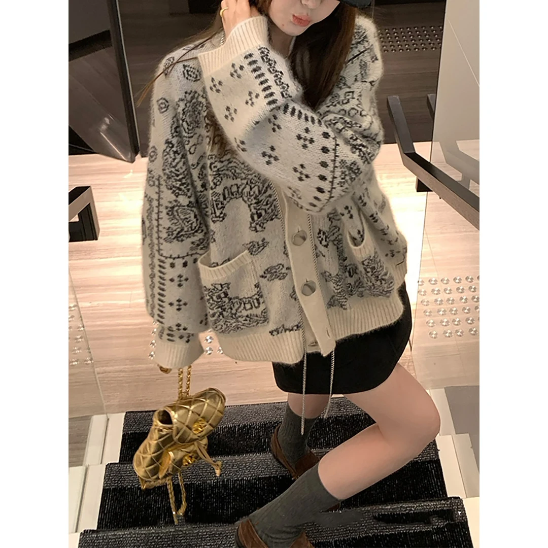 旷野日内瓦重工大毛衣外套画艺提花浣 熊 绒羊 毛针织开衫上衣女