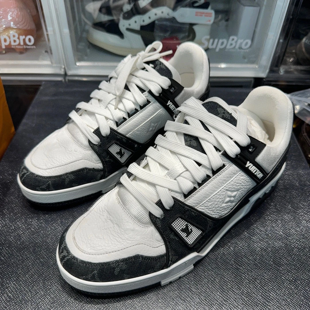 42码/LV trainer 黑白熊猫 板鞋/95新带盒