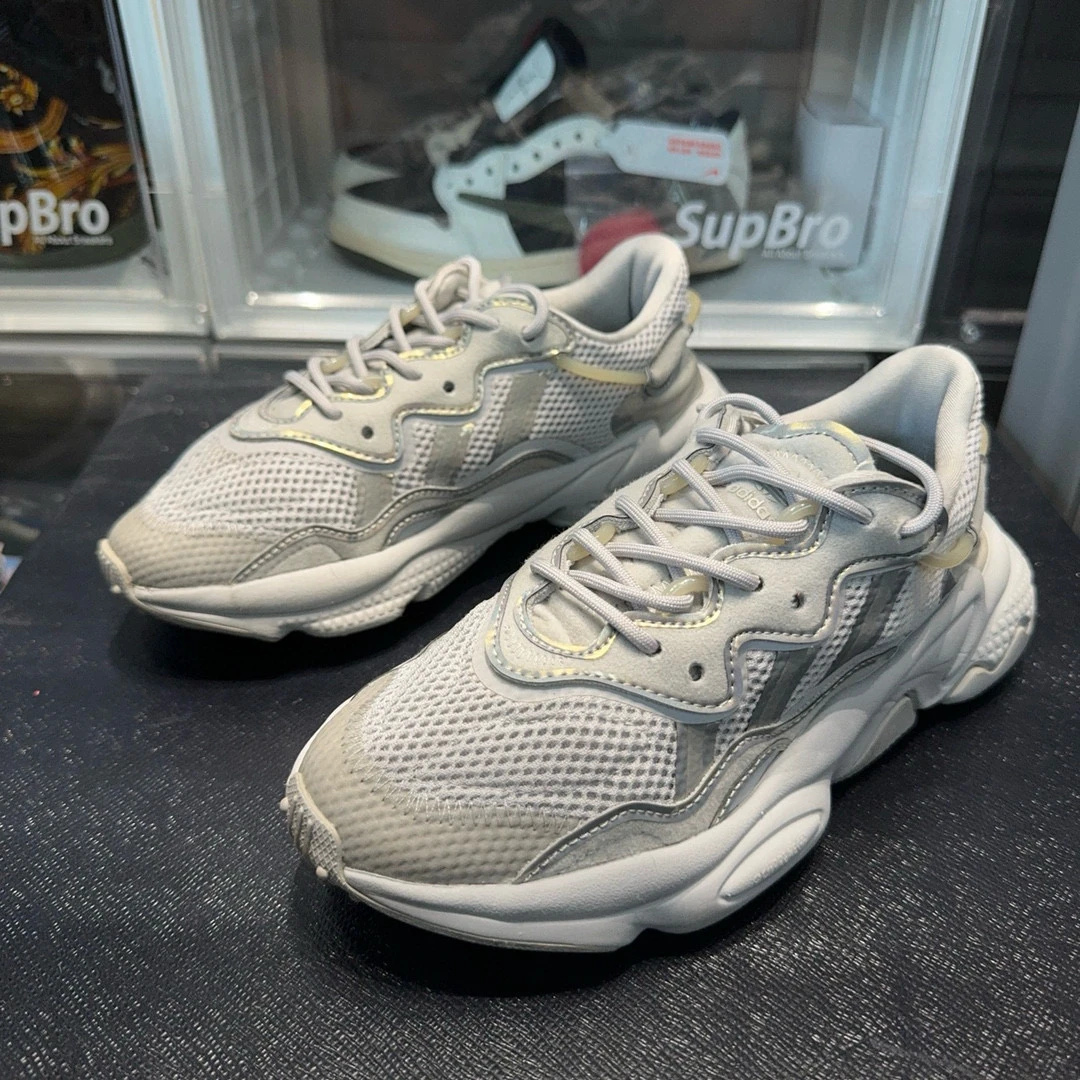 36.5码/adidas Ozweego 淡灰 镭射银 休闲运动鞋/95新无盒