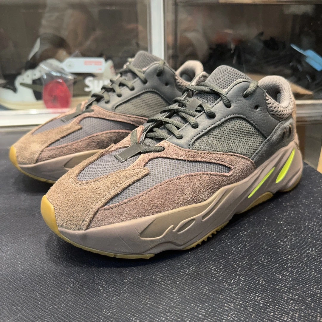 42.5码/adidas Yeezy700 黑褐色 运动休闲鞋/95新无盒