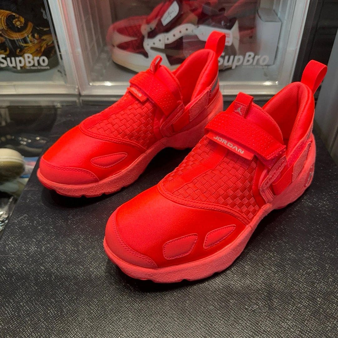 42.5码/Air Jordan 粉色 运动休闲鞋/95新无盒