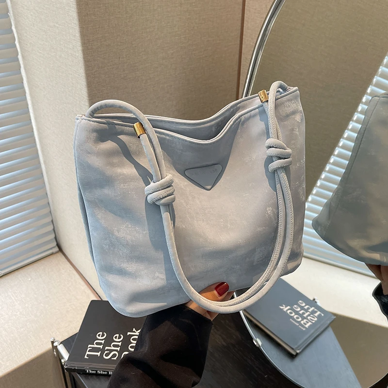 潮流包包女2024新款流行时尚洋气单肩包休闲简约百搭通勤斜挎包X1