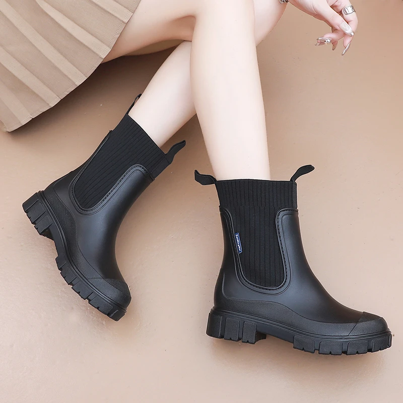 加棉网红马丁雨鞋女款时尚好看的外穿中筒防水鞋防滑雨靴通勤胶鞋