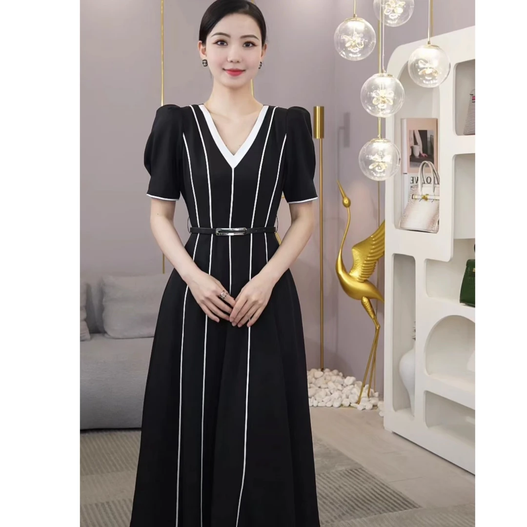 现货2025夏季新款【Q23-X30】气质轻奢赫本风小黑裙优雅显瘦连衣裙