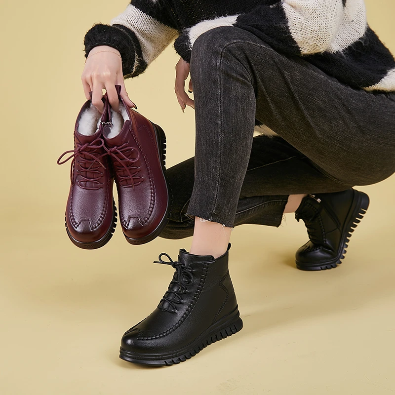 东北羊羔毛加厚保暖棉鞋防滑平底真皮短靴女中老年妈妈鞋厚底雪地