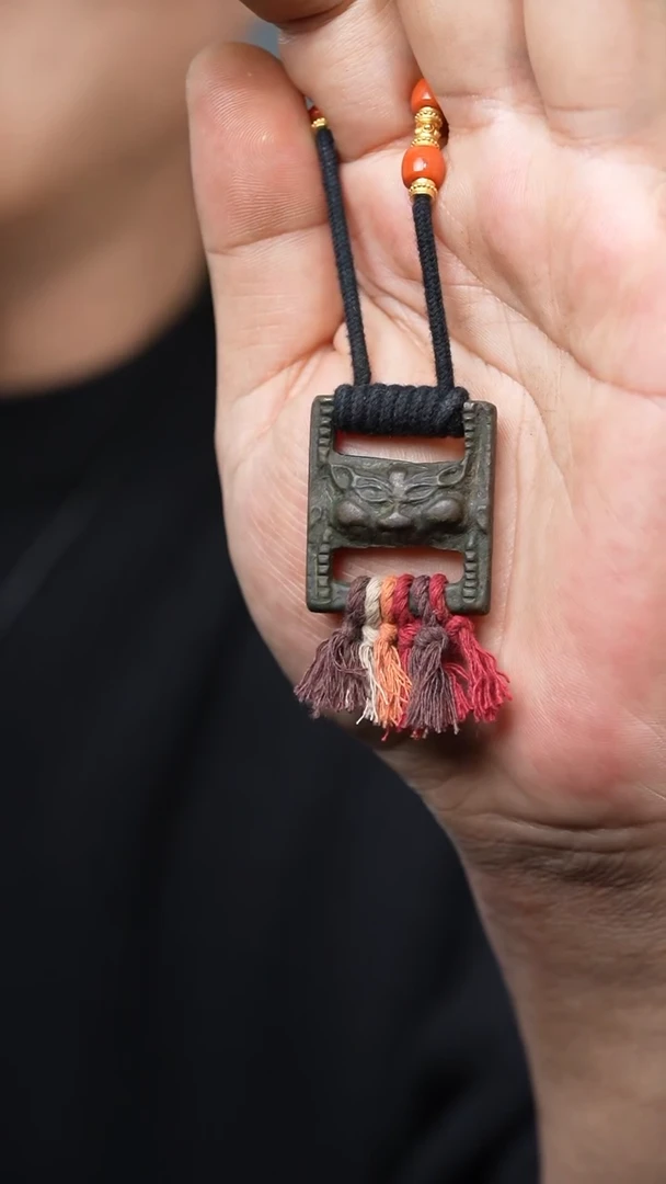 【闪购商品】老扣（多样性发货，发其一）