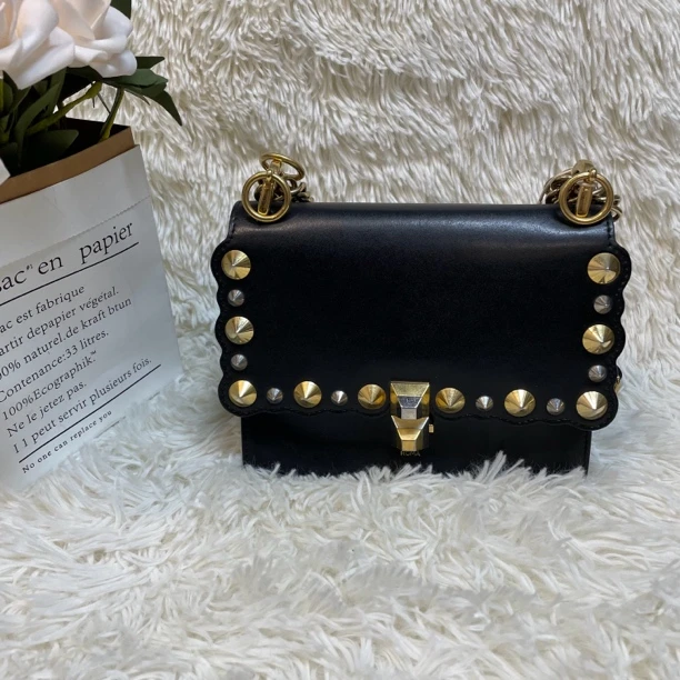 95新 FENDI/芬迪 芬迪 Kani 小号黑色斜挎包