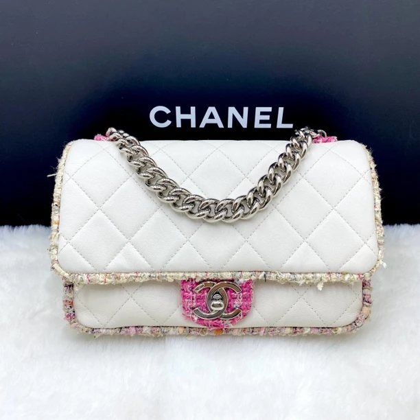 95新 Chanel/香奈儿 香奈儿毛呢白银cf小号单肩斜挎包 28开带卡