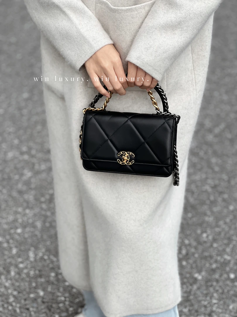 95新 Chanel/香奈儿 香奈儿黑金19bag woc手提斜挎包 芯片款