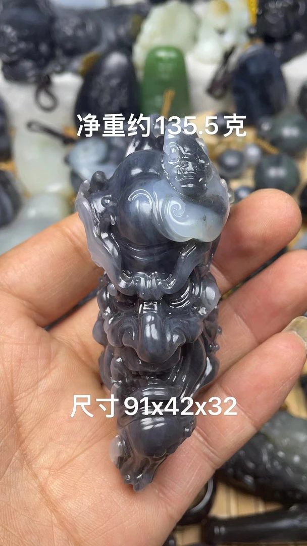 天然和田玉籽   料青花镂空巧色巧雕罗汉大把件