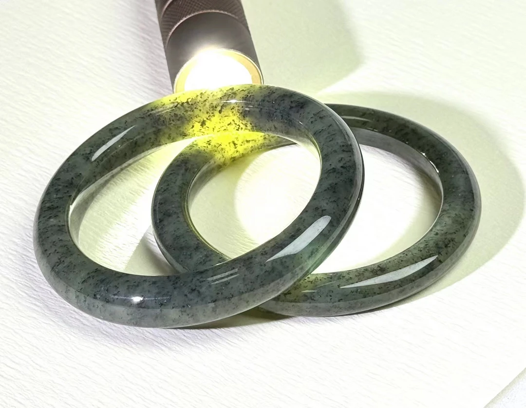 天然和田玉青花满天星手镯（多样性发其一）