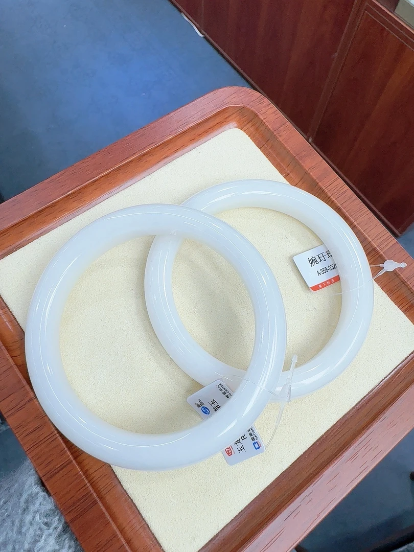 和田玉玉龙喀什河手镯（多样性发其一）