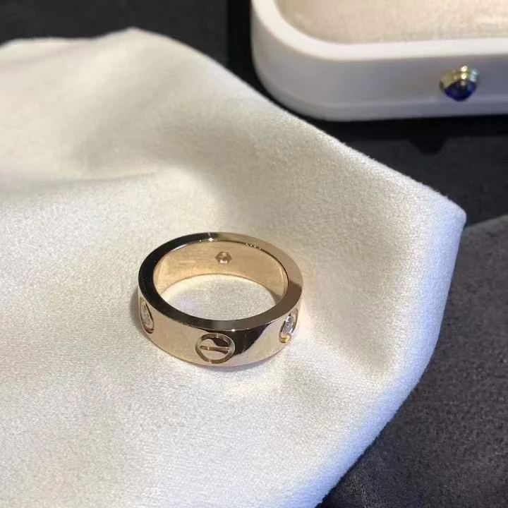 18K金钻石戒指 宽版镶钻