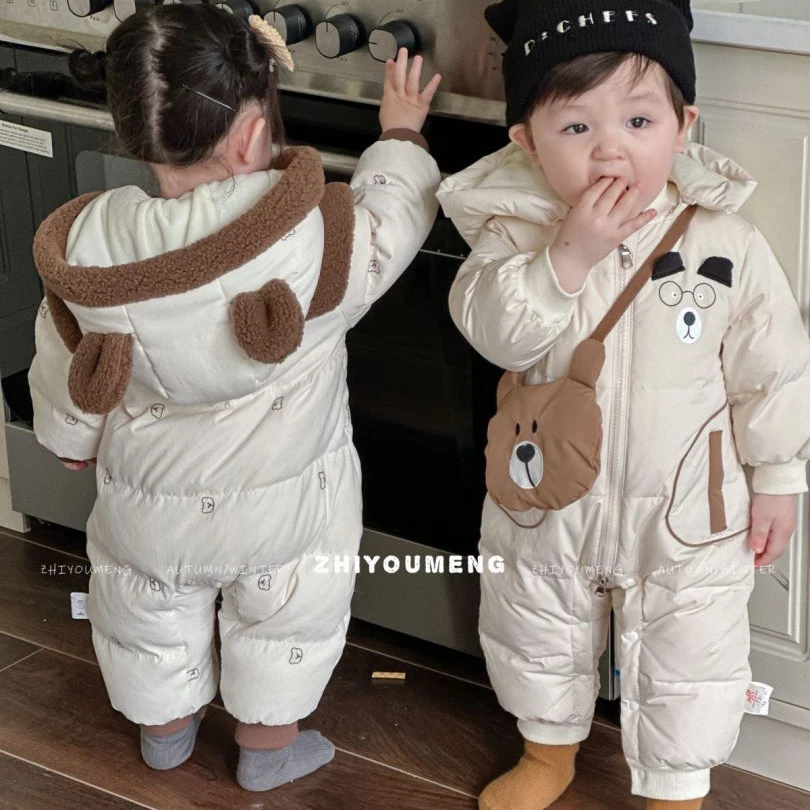 婴儿宝宝连帽连体衣外出服婴幼儿加厚眼镜熊背包白鸭绒羽绒服8719