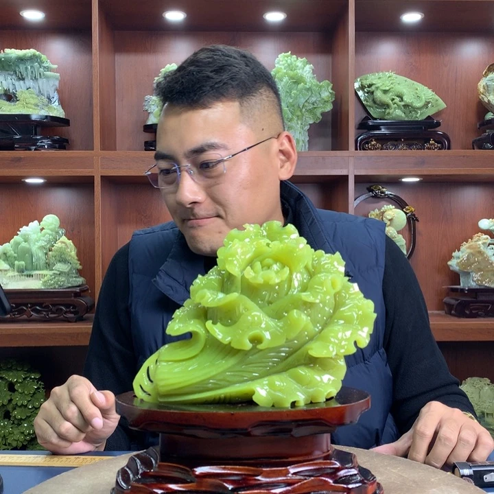 【闪购商品】蛇纹石玉（覆膜）珠宝奇石未镶嵌中****王