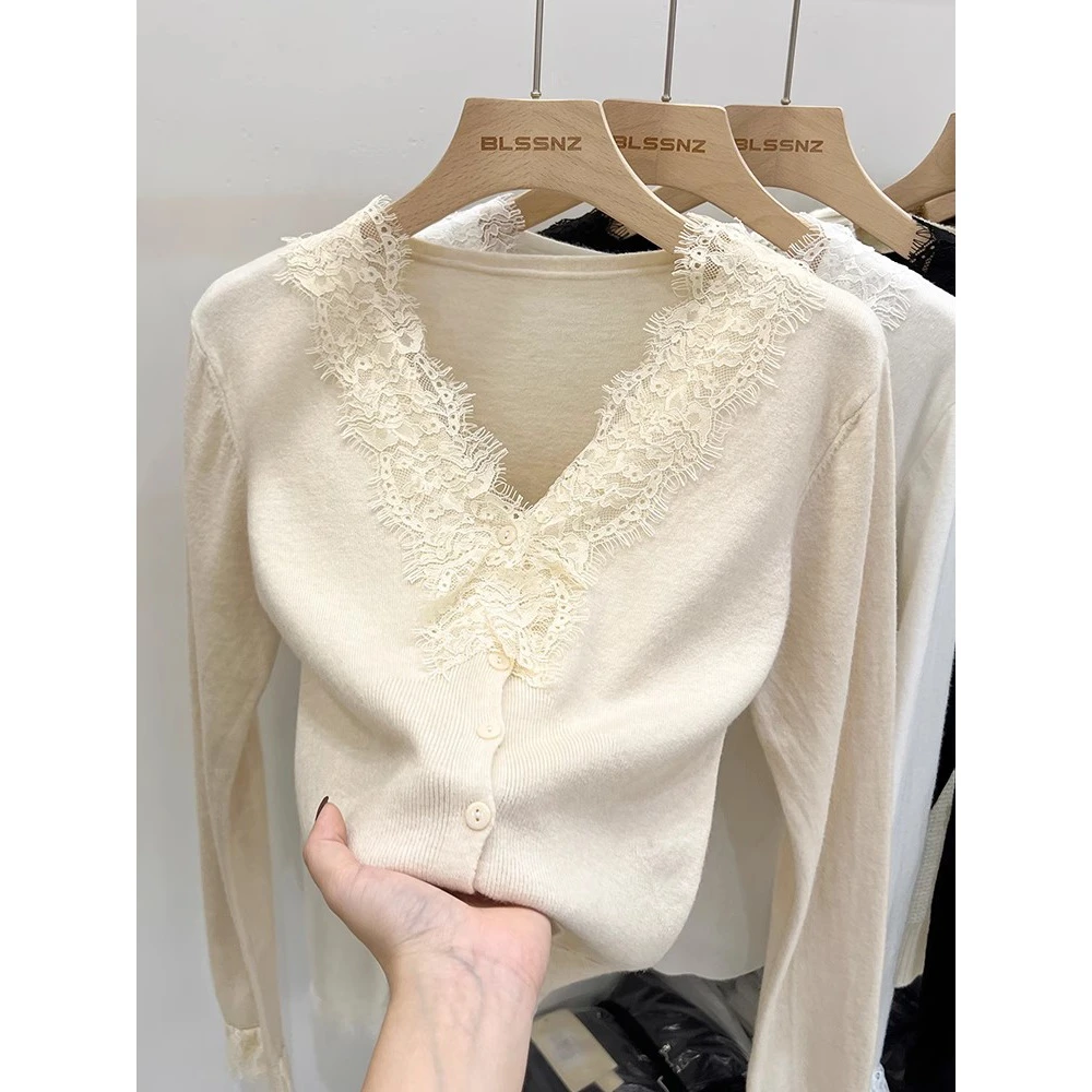 蕾丝v领别致漂亮针织打底衫女秋冬季内搭毛衣韩版别致绝美小上衣