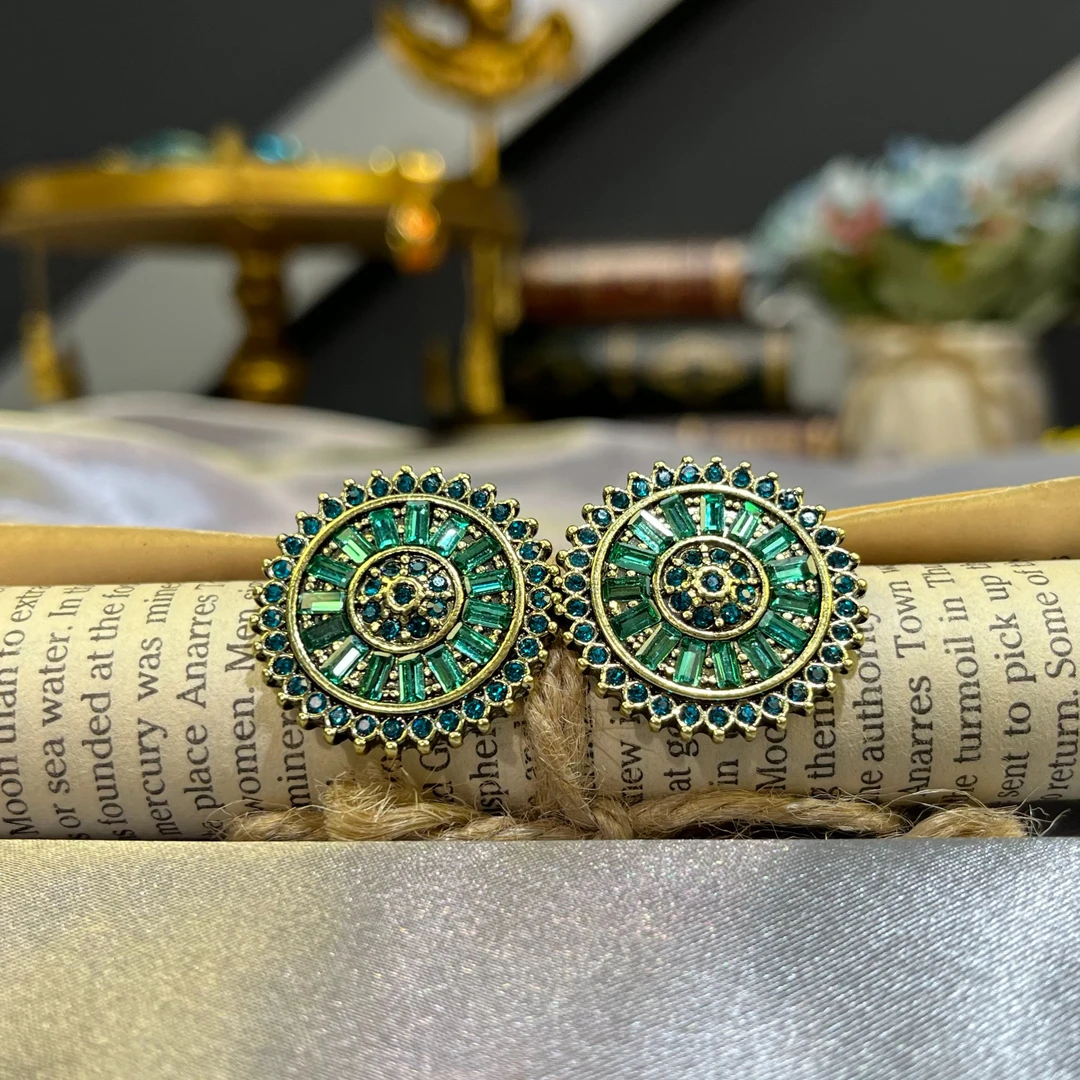 合金耳饰 1750 中古绿色做旧手工耳钉圆形大耳环镶嵌宫廷风古风潮