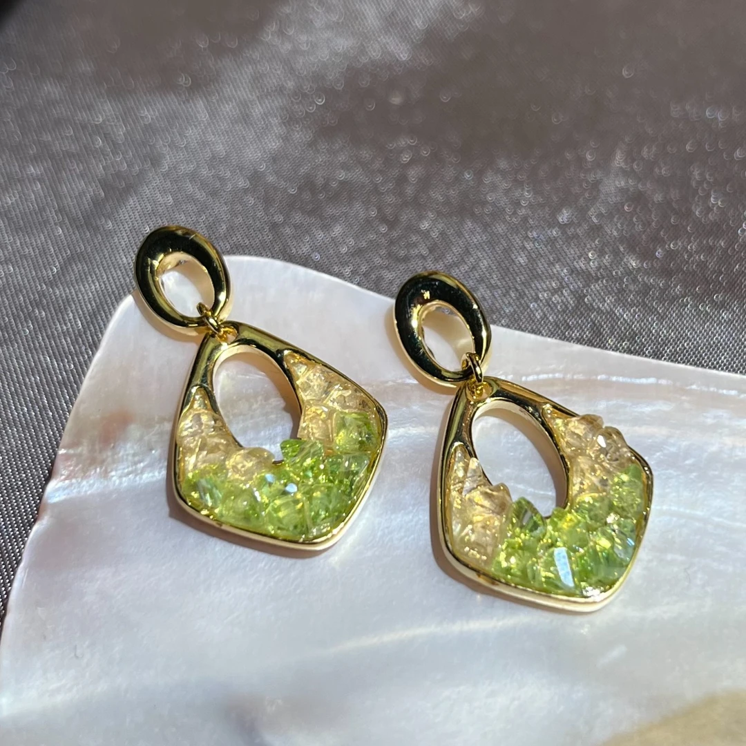 铜合金耳饰 1259 中古气质轻奢时尚手工耳环绿色百搭精致简约耳饰