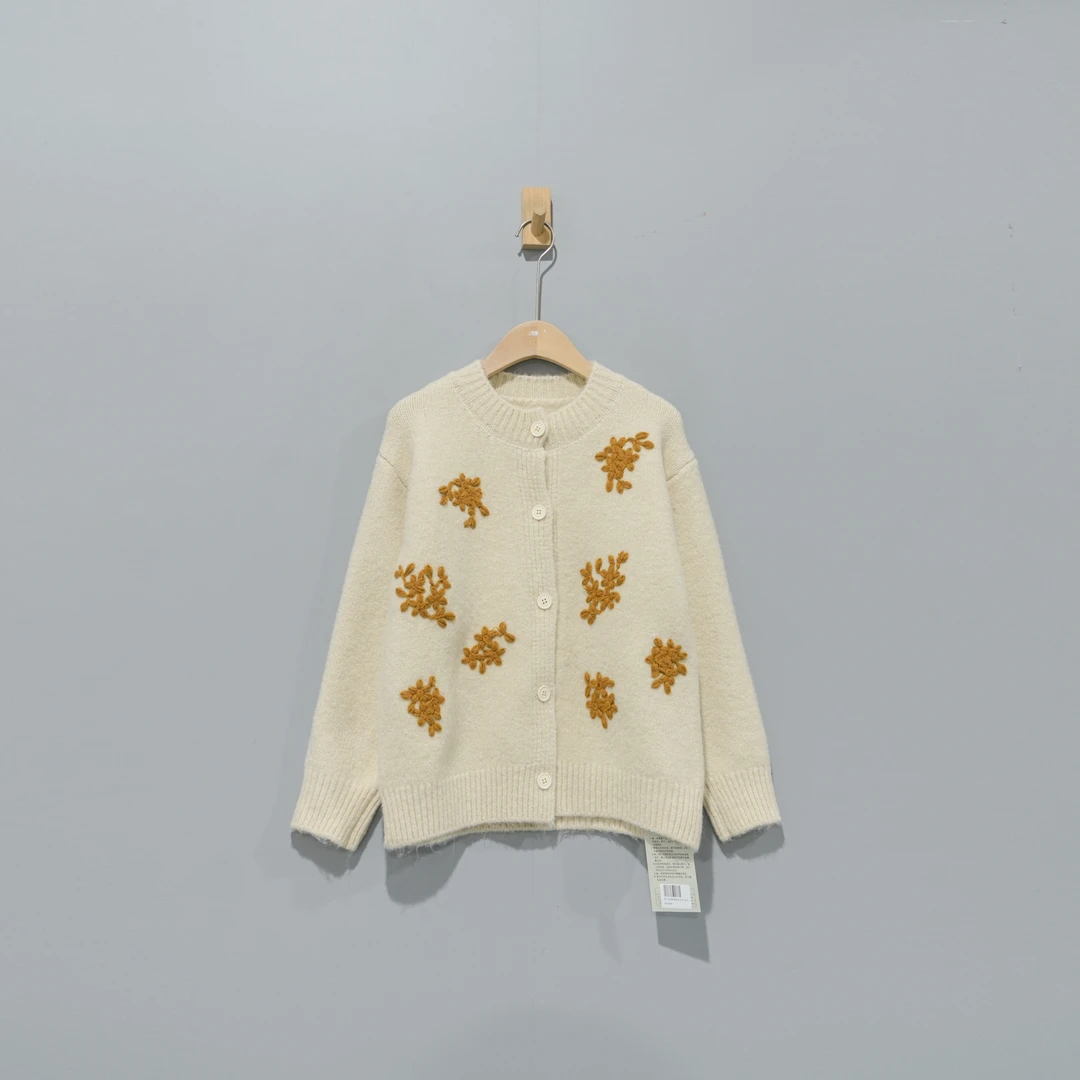 【且听风吟】0610636文艺复古钩花圆领开衫毛衣 衣长63 胸围116