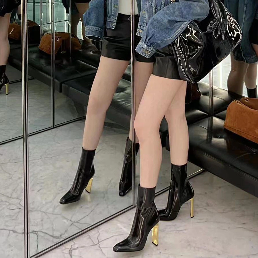 短靴女2024年秋冬新款金属高跟靴粗跟方头瘦瘦靴单靴黑色漆皮裸靴