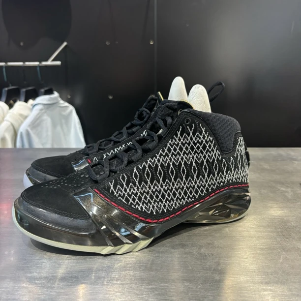 捡漏aj23黑红色 42码 全新裸鞋 1799好价球鞋