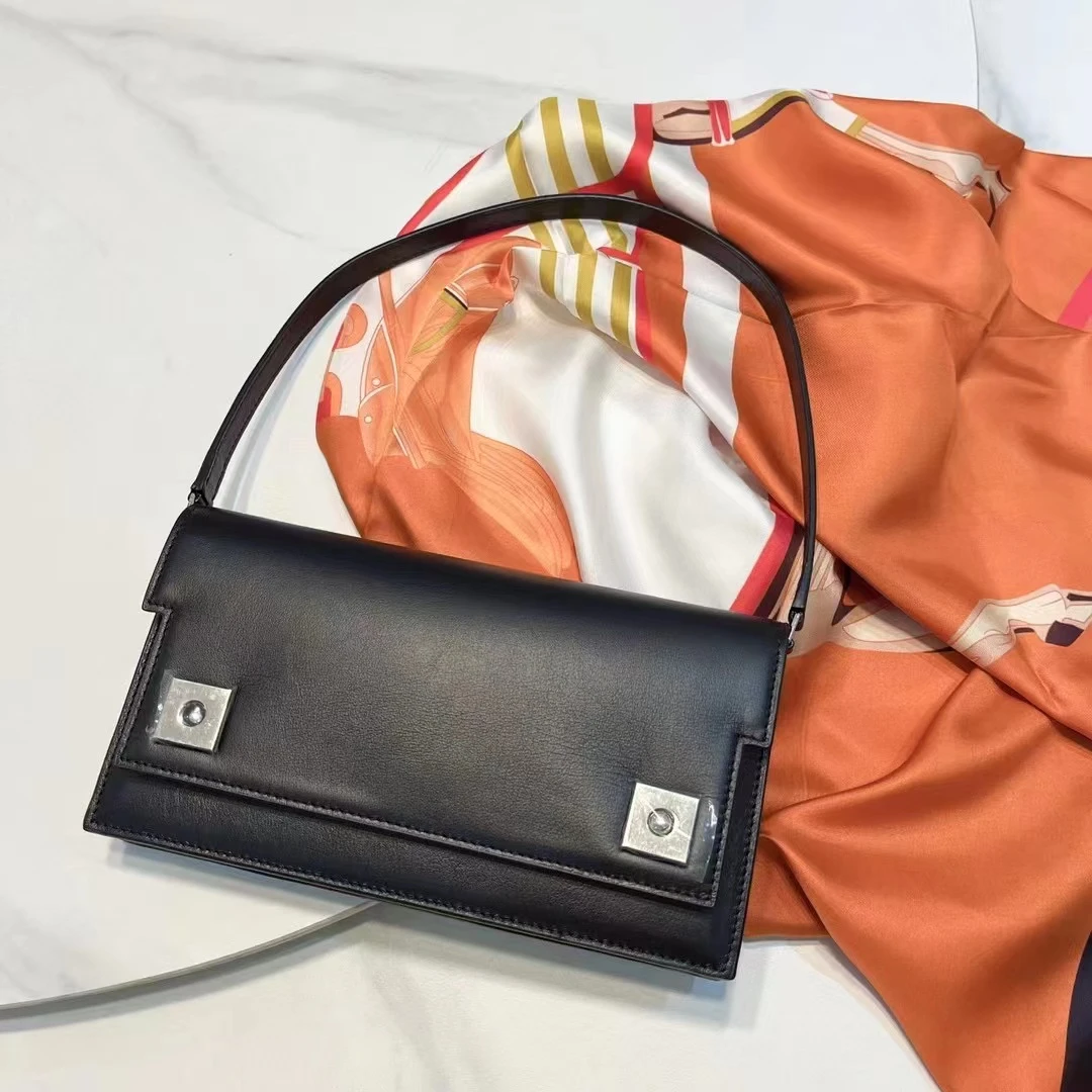 中古款高奢胎牛皮法棍钢琴包