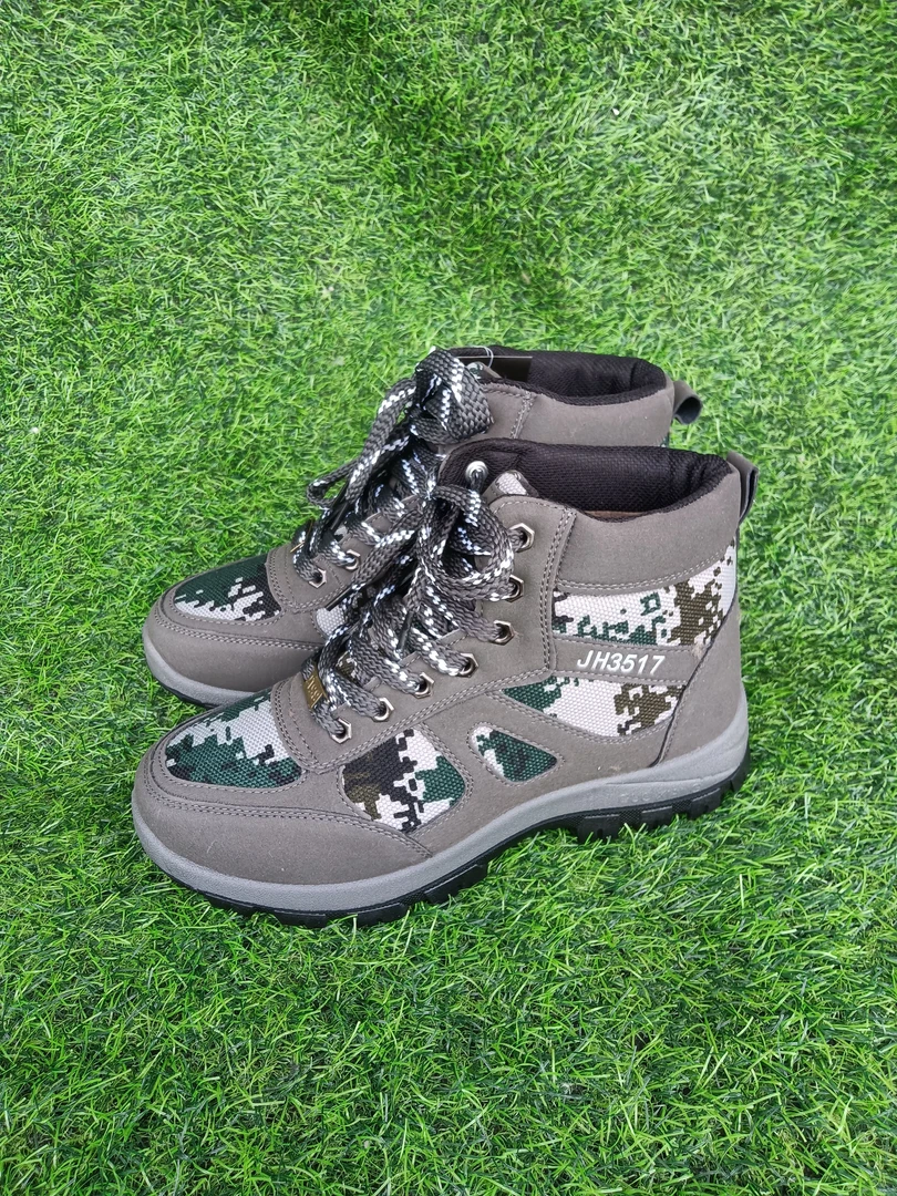 户外登山鞋加绒迷彩徒步防滑中帮