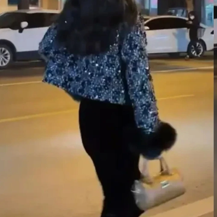 新款时尚洋气精品女装S1021