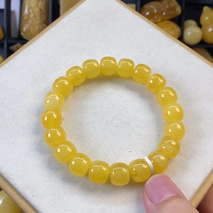 蜜蜡裸石未镶嵌鸡油黄