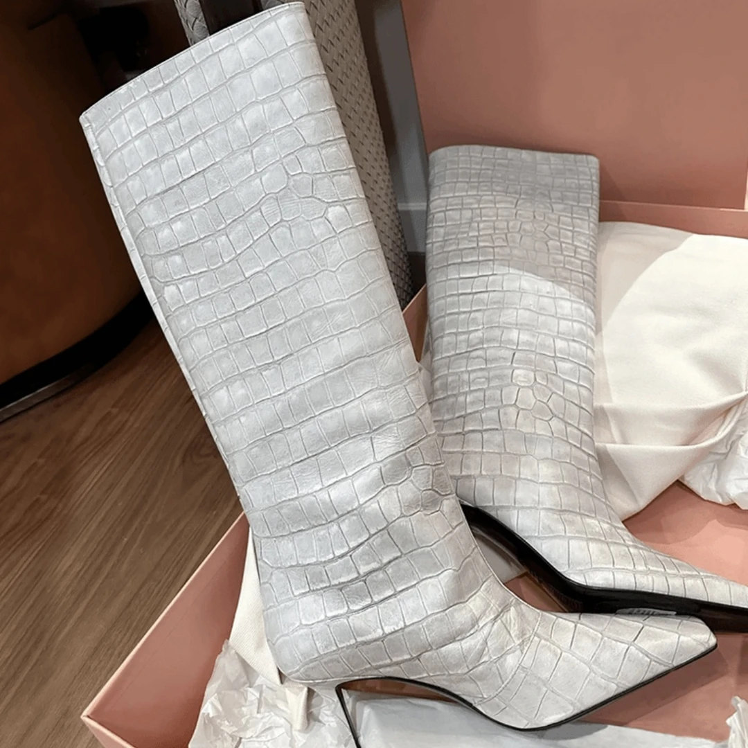 岳岳｜【喜马拉雅】鳄鱼纹宽筒高筒方头高跟裤管靴100448