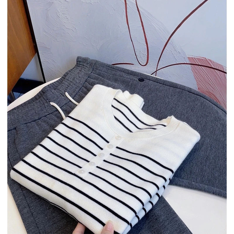 【条纹5颗扣】圆领套头针织衫秋装女士新款毛衣外穿针织打底衫
